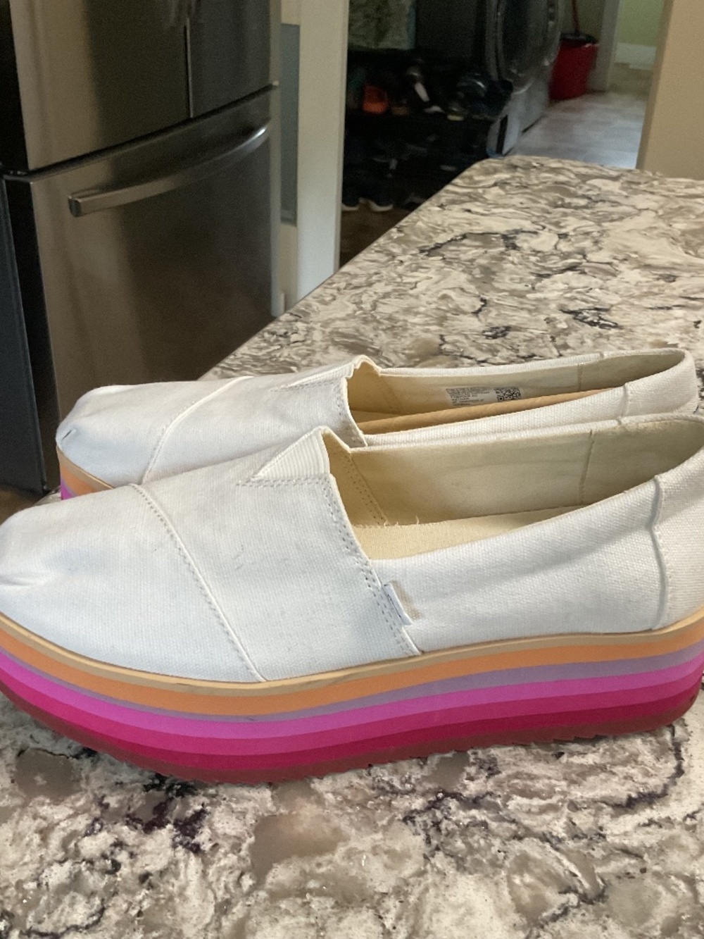 Toms